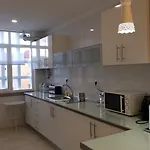 4u Iv Airport בית הארחה