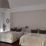 4u Iv Airport בית הארחה *