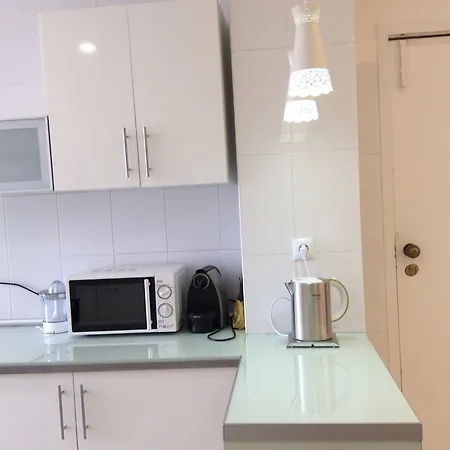 4u Iv Airport Lisboa