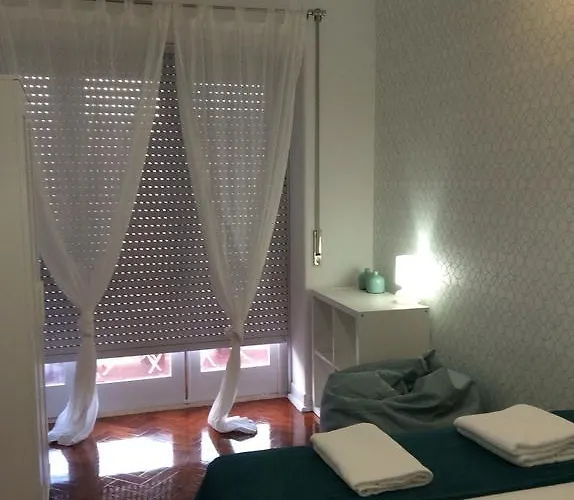 4u Iv Airport Lisbon