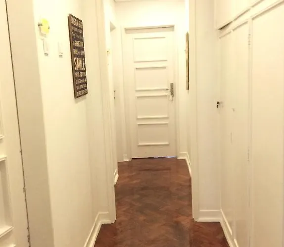 4u Iv Airport Guest house Lisbon