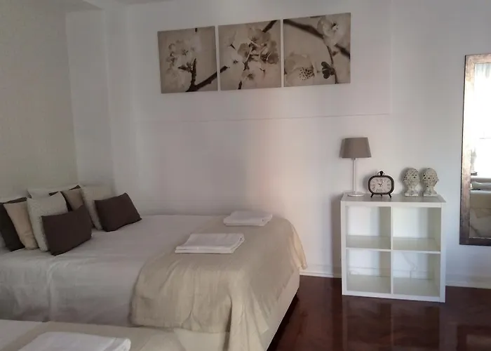 4u Iv Airport Guest house