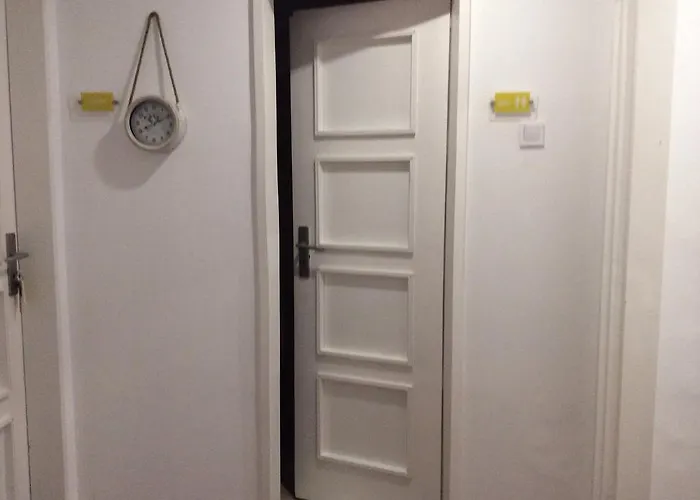 4u Iv Airport Guest house Lisbon