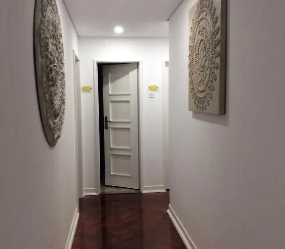 4u Iv Airport Lisbon