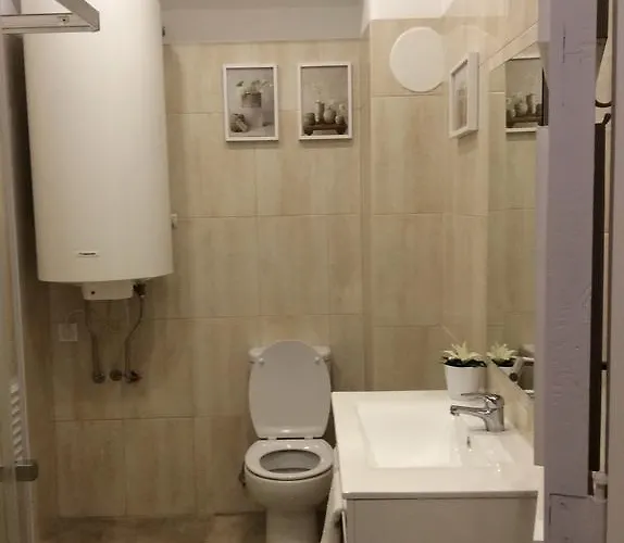 4u Iv Airport Guest house