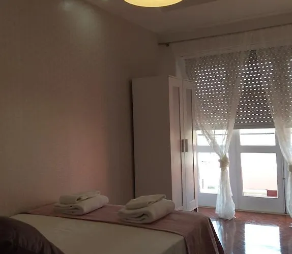 4u Iv Airport Lisbon